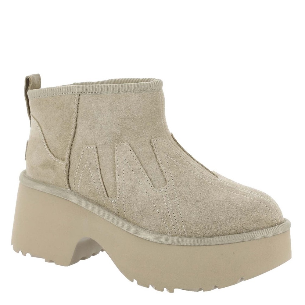 UGG® Ultra Mini New Heights Sunwave Color:
Mustard Seed (Women's) SZ 9 $179! - Picture 6 of 9